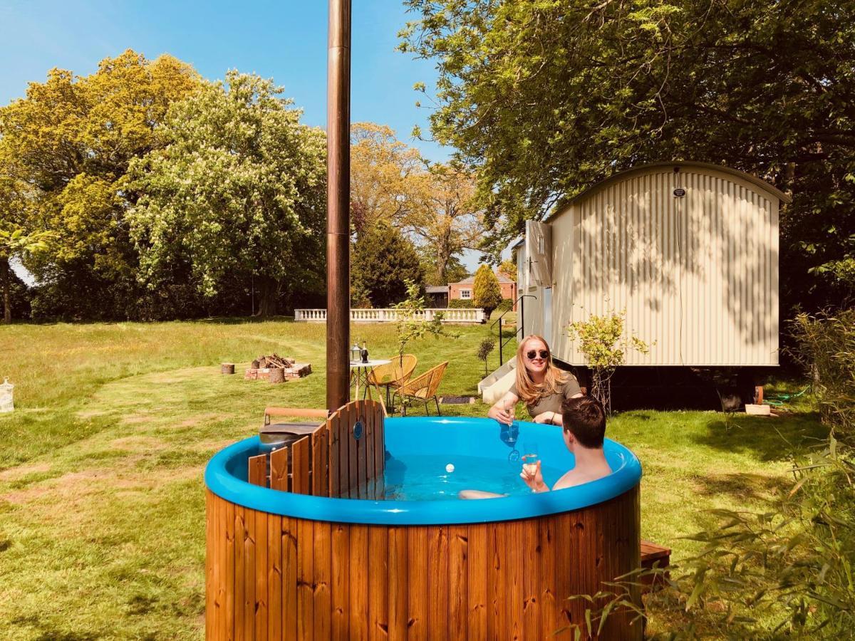 Somerleyton Meadows - The Hideaway Hut & Hot Tub Herringfleet Exteriér fotografie